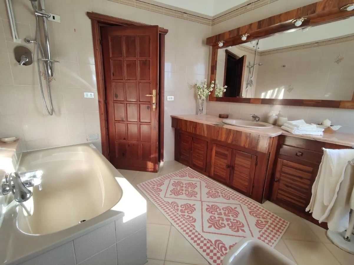 Apartamento Sa Chiriasa Monti 0*,  Italia
